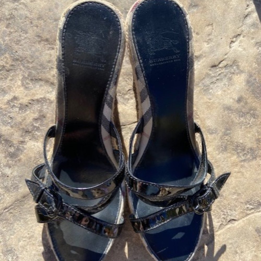 Burberry Patent leather & jute trim espadrilles